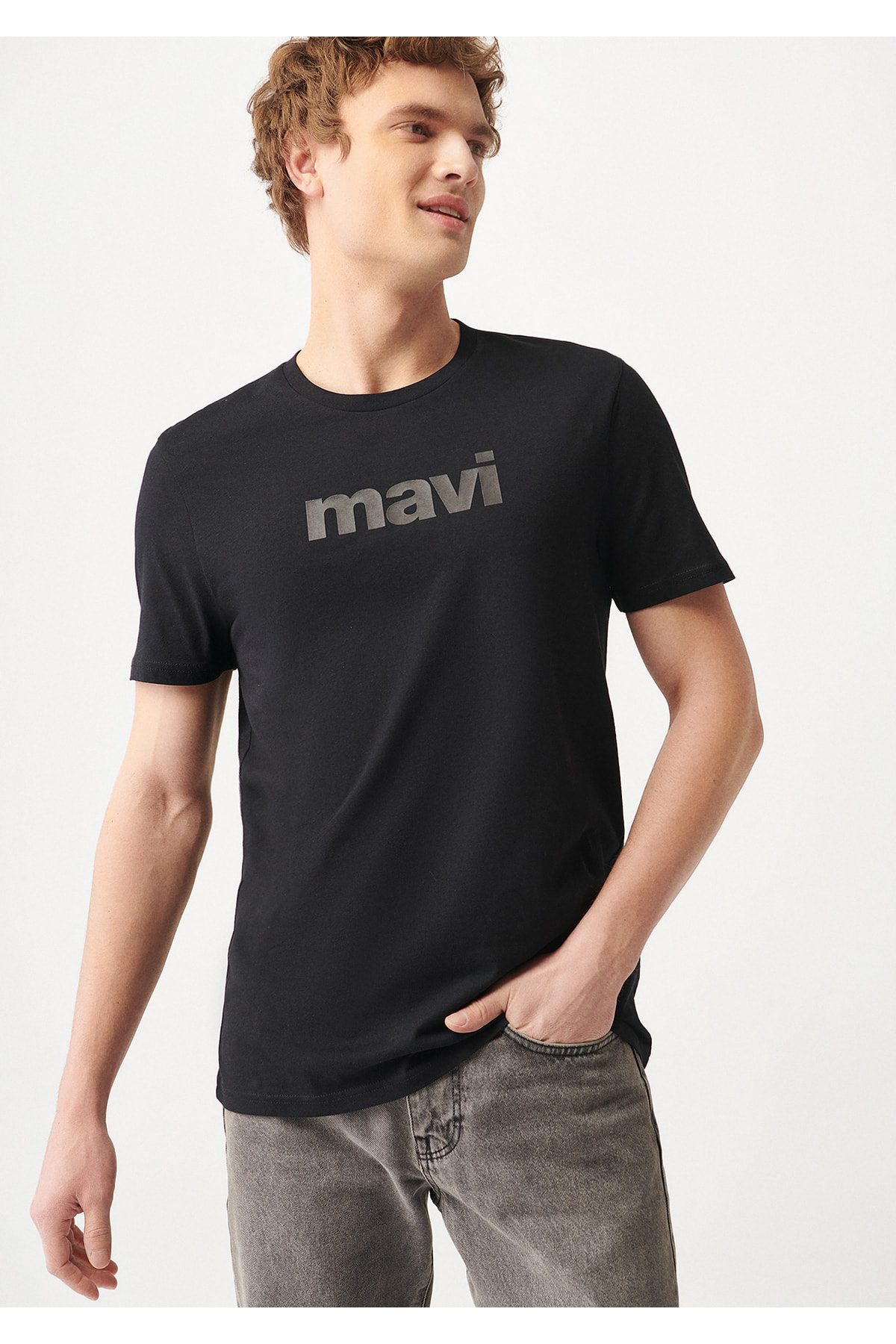 تی شرت آستین کوتاه مردانه ماوی مدل Logo Printed کد 065199-900