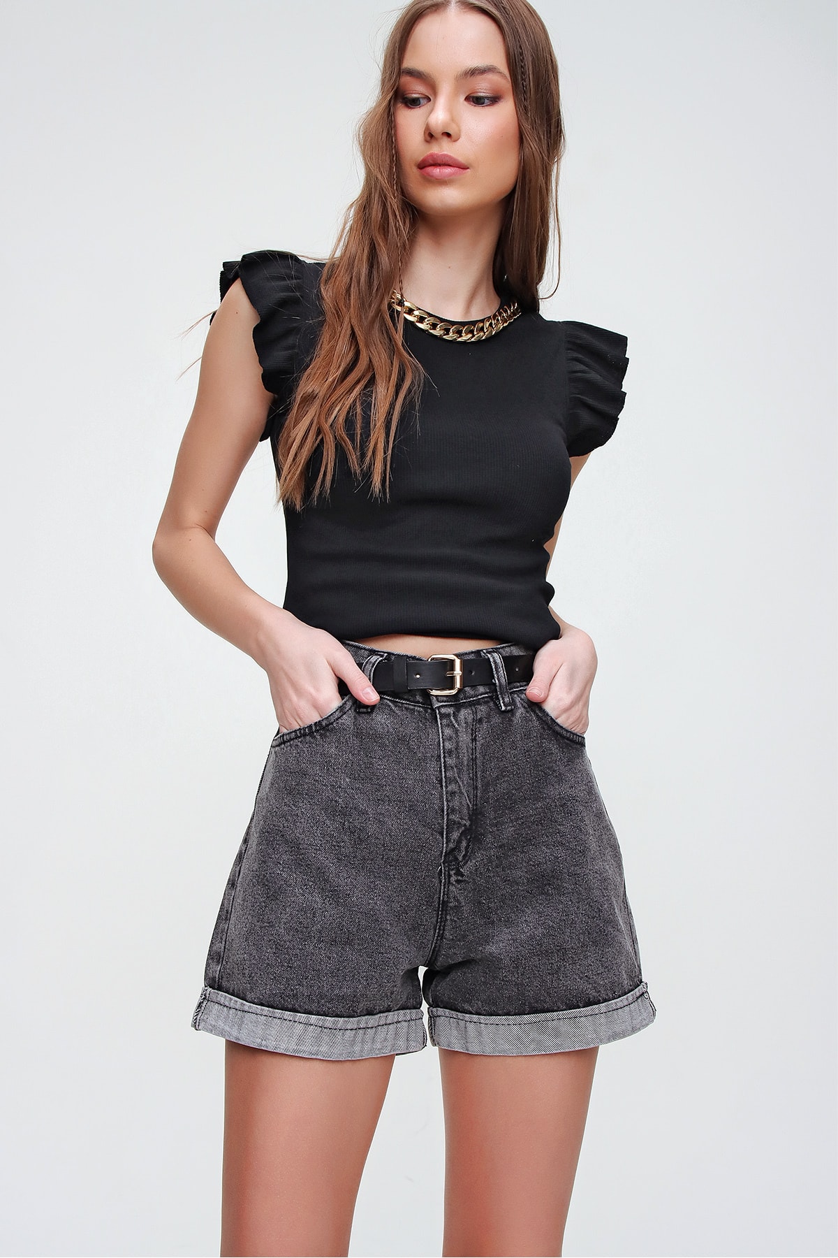 شلوارک جین فاق بلند زنانه Trend Alaçatı Stili کد X5938